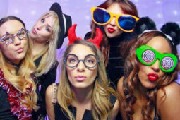 photo booth hire near me